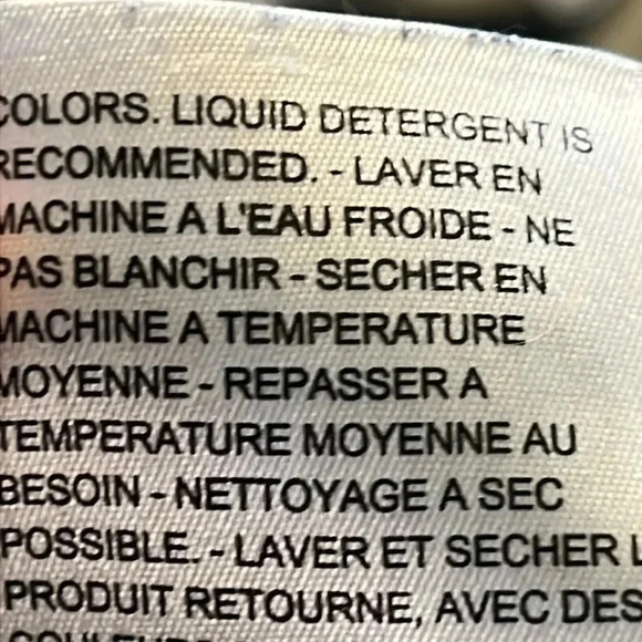 Womens Levis size 6 Classic Straight Distressed hole in right knee streetwear - Picture 11 of 11